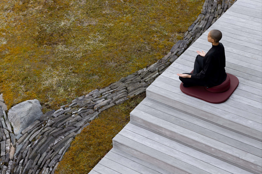 The Sienna Set, outdoors